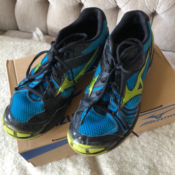 mizuno wave bolt 2 2016